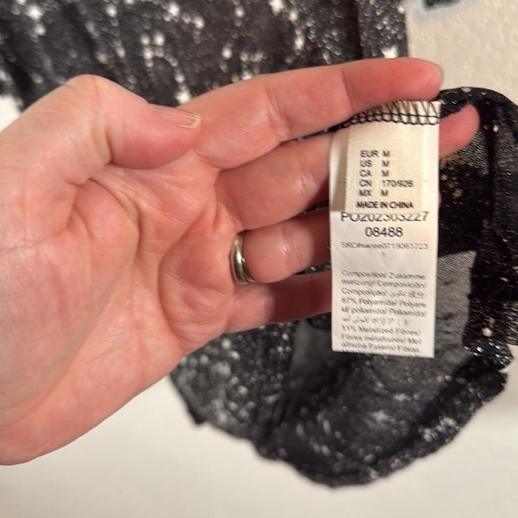 Mesh Sparkling Star Oversized Tee Size Medium - Picture 3 of 6